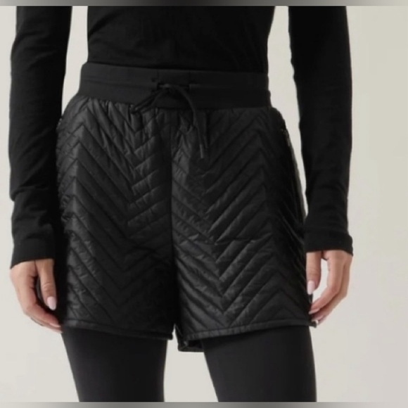 Athleta Pants - Athleta Apres Quilted Ski Shorts